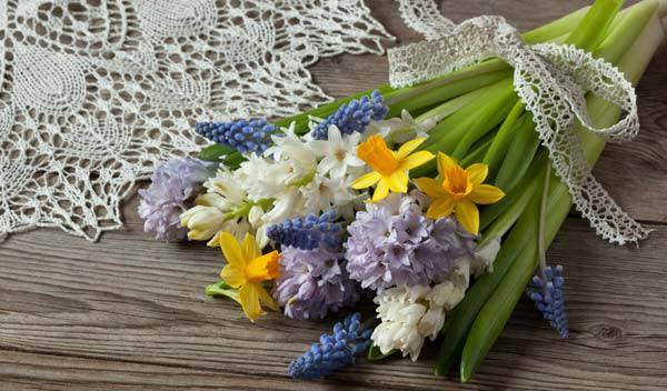 Bouquets de printemps pour fleurir la maison
