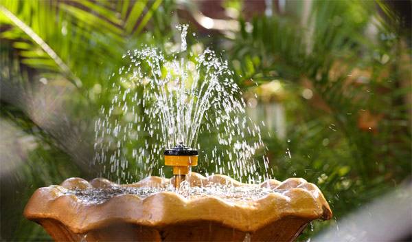 Fontaine, cascade et jets d'eau au jardin