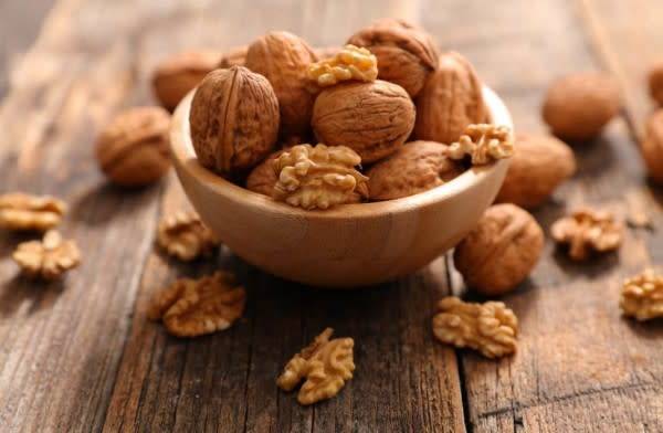 # 5 bienfaits des noix qui vous convaincront d'en manger © M.studio - stock.adobe.com