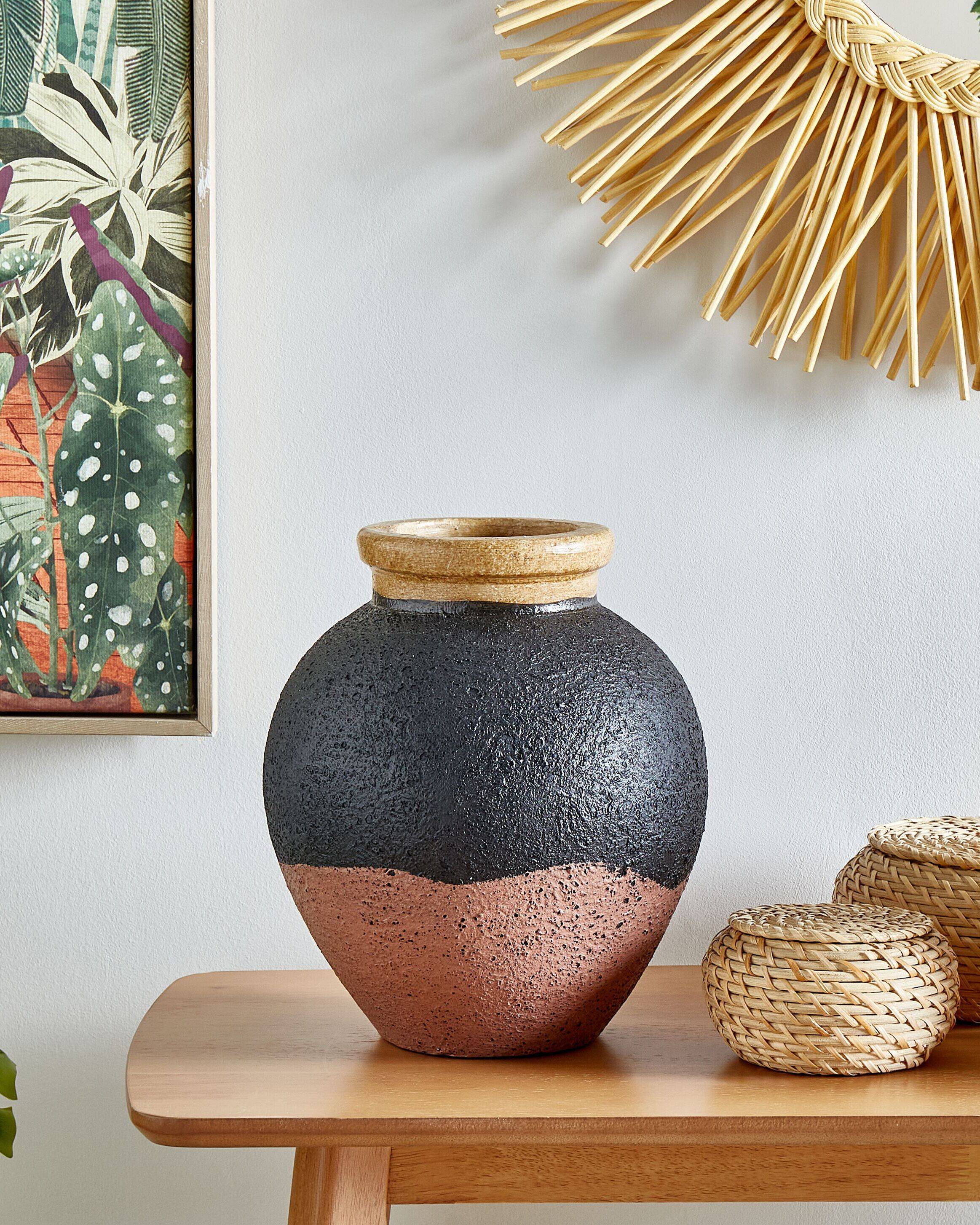 Beliani - Vase décoratif Terre cuite Noir DAULIS - 27x27x31- Beliani