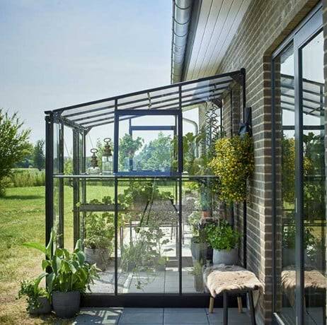 Halls - Serre adossée verre trempé et polycarbonate Qube Lean-to avec base 4.70m², Couleur Noir, Descentes de gouttières Oui - Image 4