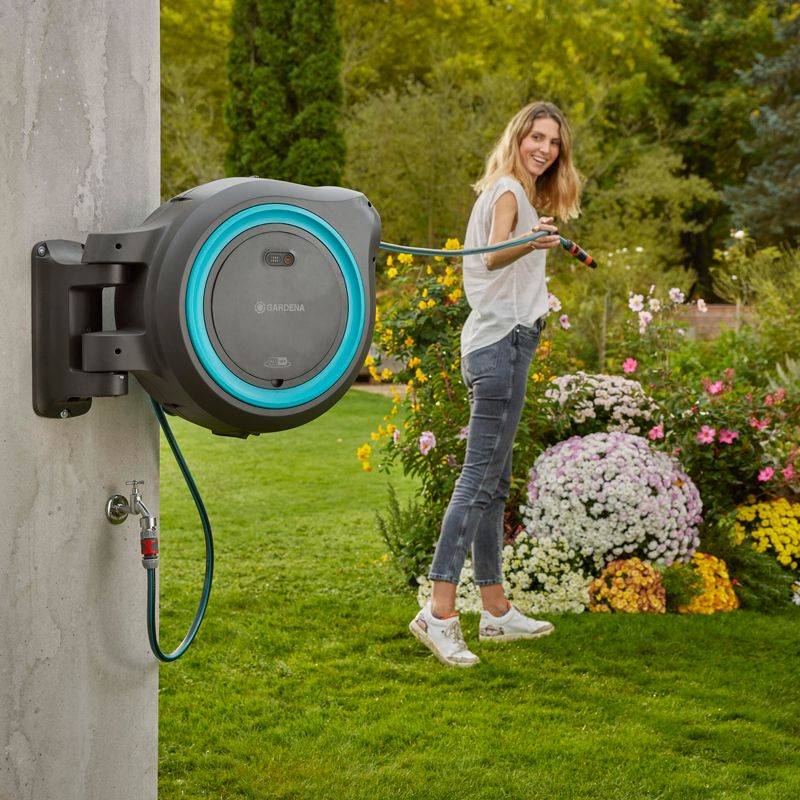 Gardena - Dévidoir automatique mural PowerRoll XXL - 18V - GARDENA - Kit prêt à l'emploi avec batterie P4A - 18645-20 - Imagen 4