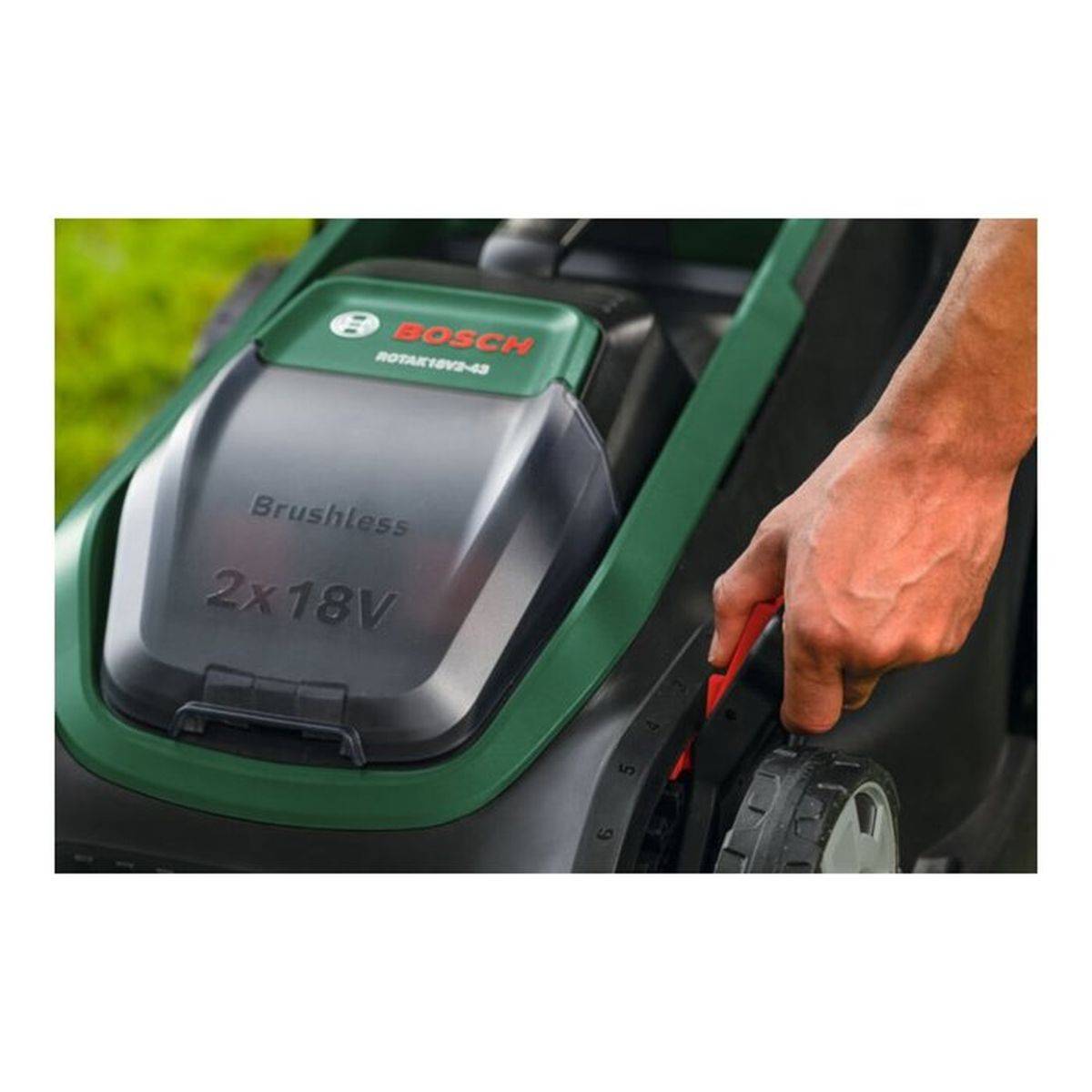 Bosch - Tondeuse Rotak 18V-43 sans batterie ni chargeur dans une boite carton - Image 5