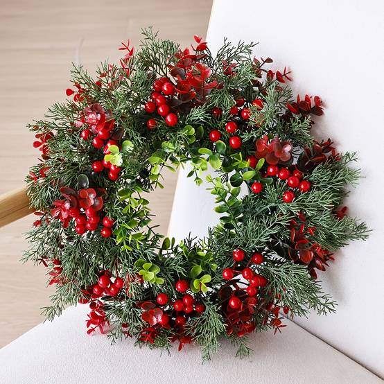 Couronne de Noël artificielle de 35 cm avec aiguilles de pin et baies rouges, pour décoration de porte d'entrée, couronnes de Noël - Image 1