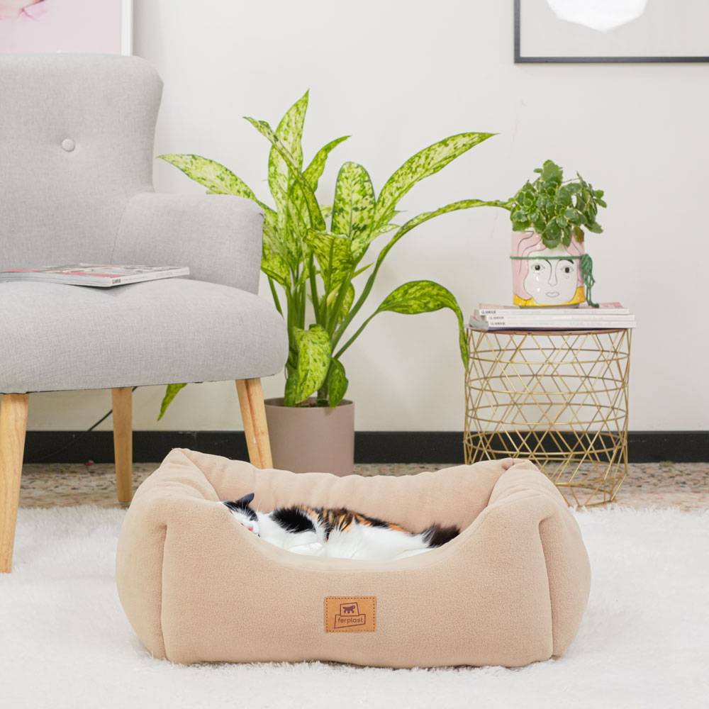 Ferplast - Canapé Lit pour Chiens et Chats COCCOLO MICROFLEECE 50 Doux Micropolaire Lavable Beige - Imagen 3