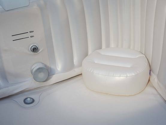 Infinite Spa - Spa gonflable Élite Plus trèfle Bulles 4 places + Accessoires offerts - Infinite Spa - Image 10
