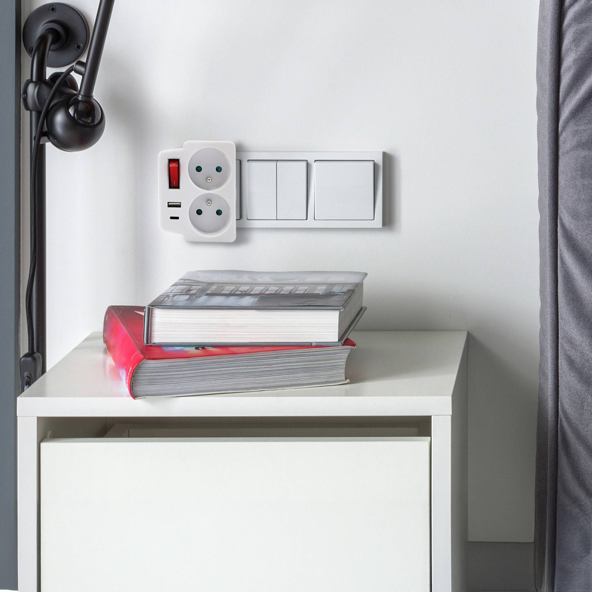 Fishtec - Multiprise murale FISHTEC, 2 prises secteur + 1 USB-A + 1 USB-C, équipée d'un interrupteur pour économie d'énergie, format compact et pratique - Image 9