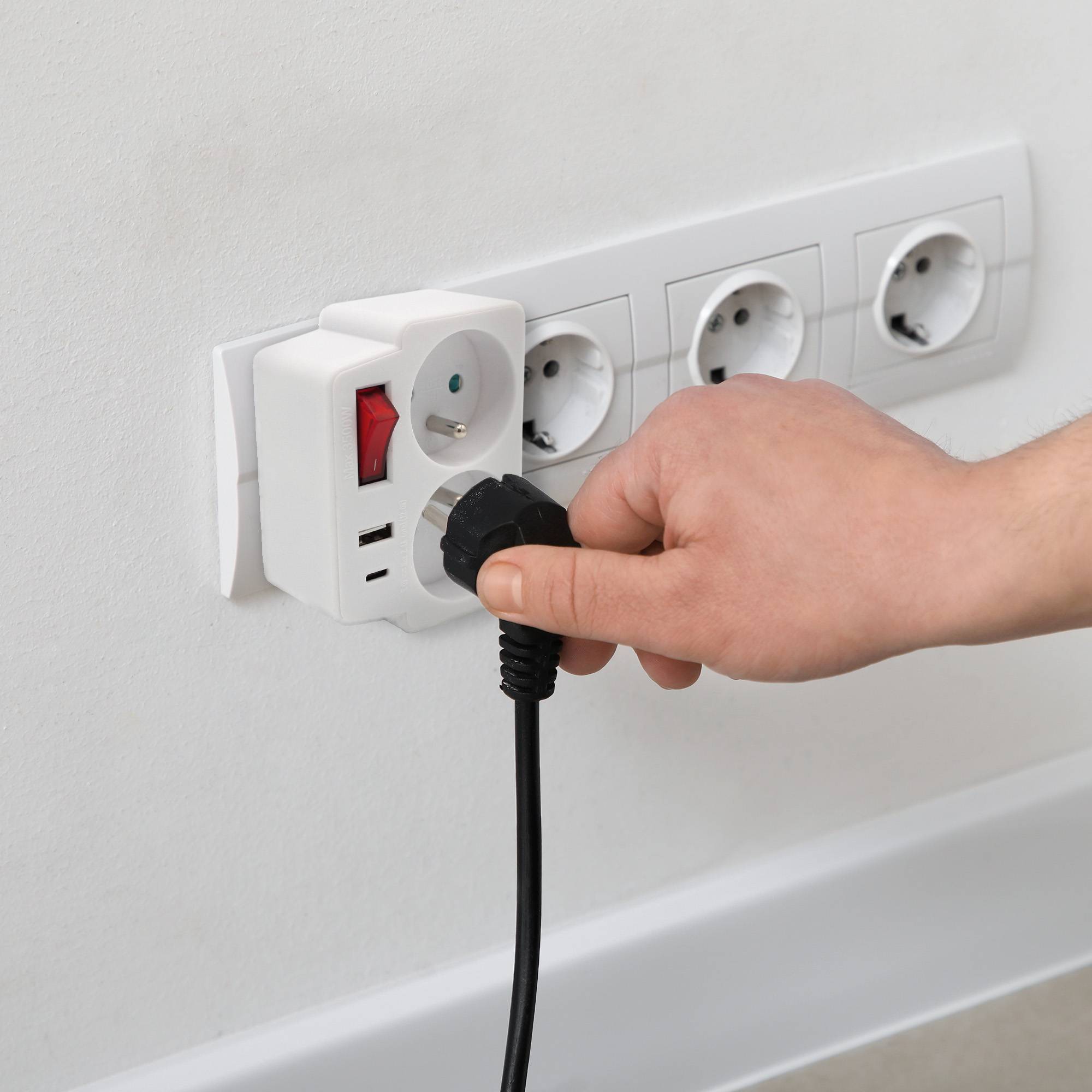 Fishtec - Multiprise murale FISHTEC, 2 prises secteur + 1 USB-A + 1 USB-C, équipée d'un interrupteur pour économie d'énergie, format compact et pratique - Image 7