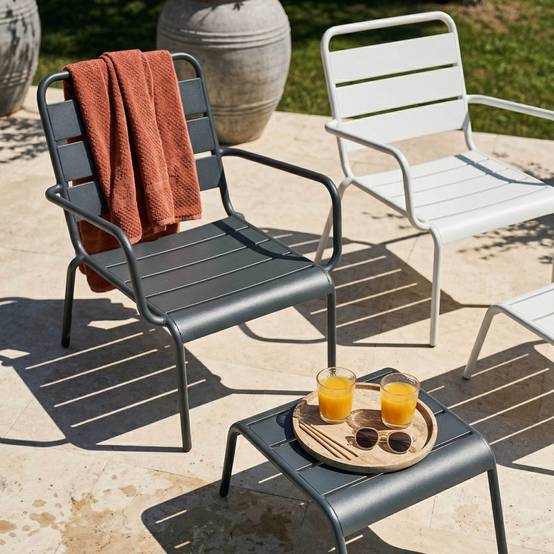 Oviala - Lot 2 fauteuils relax avec repose-pieds métal gris et blanc Palavas - Oviala - Imagen 3
