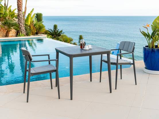 Table carrée en aluminium avec plateau verre céramique Alexander Rose - Image 3