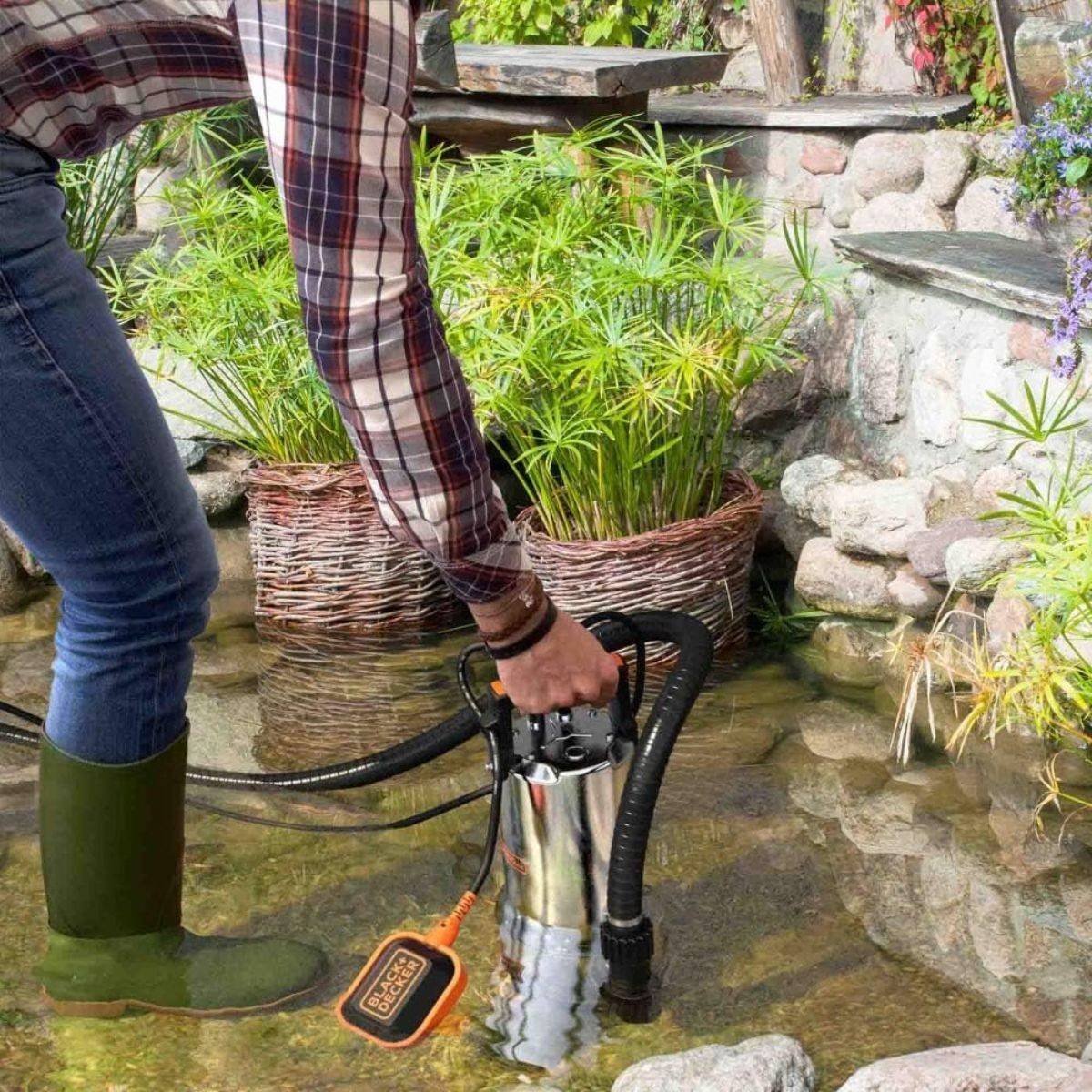 Pompe immergée Eaux Sales 1100W - Pompe à Eau Débit max 16500 l/h Élévation 10.5m Black+Decker - Image 2