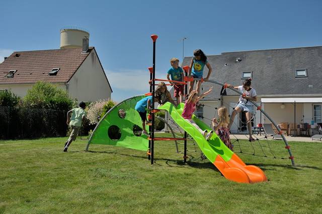 Trigano - Structure de jeux EVO-KIDS - 1 tour centrale, 4 agrès Trigano - Imagen 2