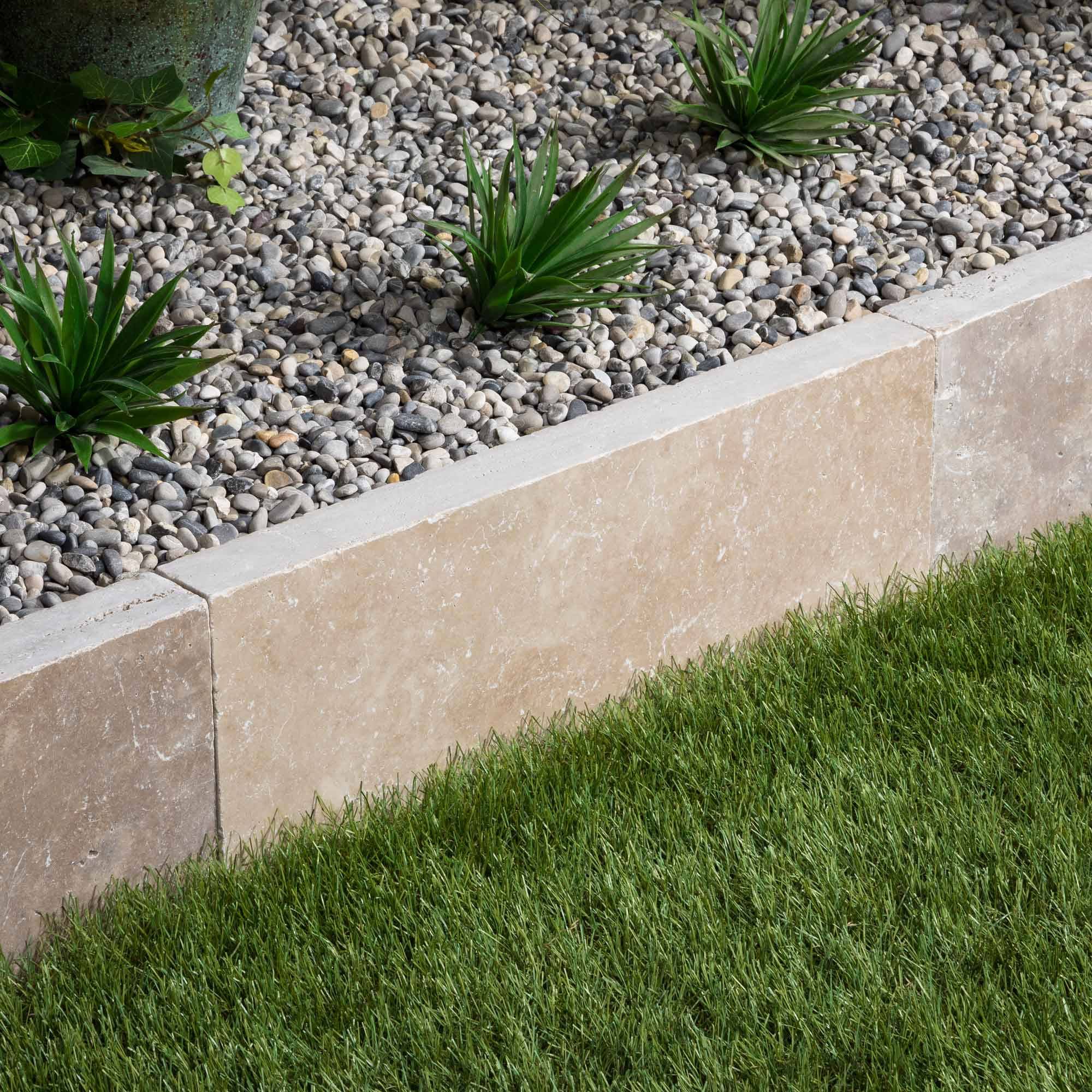 Bordure de jardin Travertin Beige Nuancé 50x20x5 cm (à l'unité) - RO'MA NATURE - Image 1
