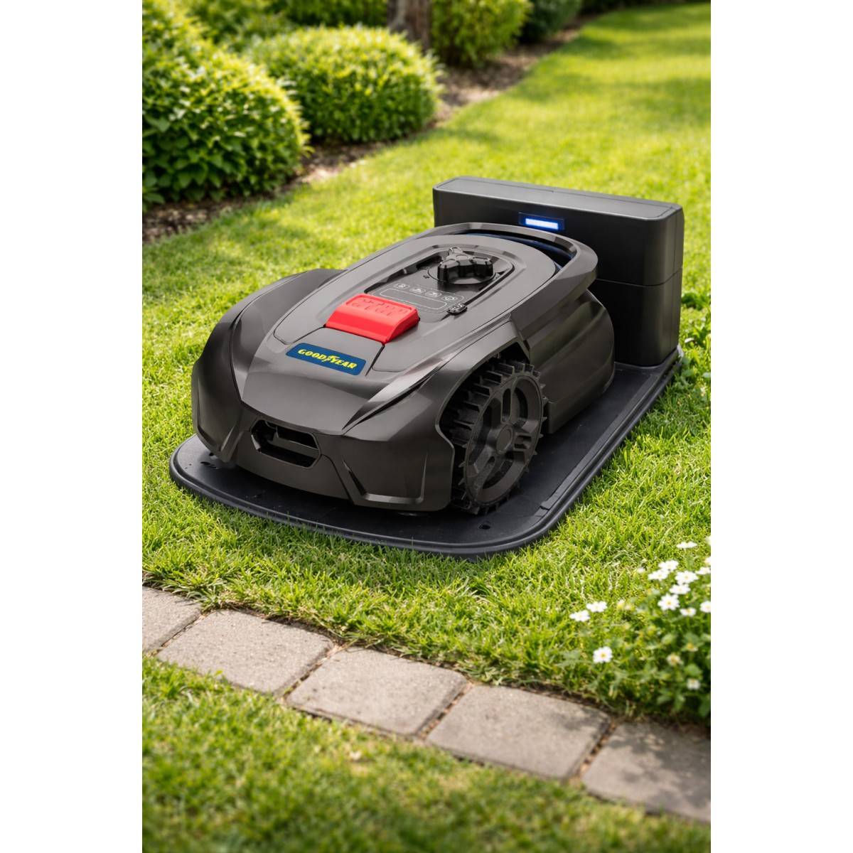 Robot Tondeuse Sans fil 500m2 Installation facile 3 lames Mulching Coupe Ø18cm 45% Retour à la base Autonome GOODYEAR - Image 6