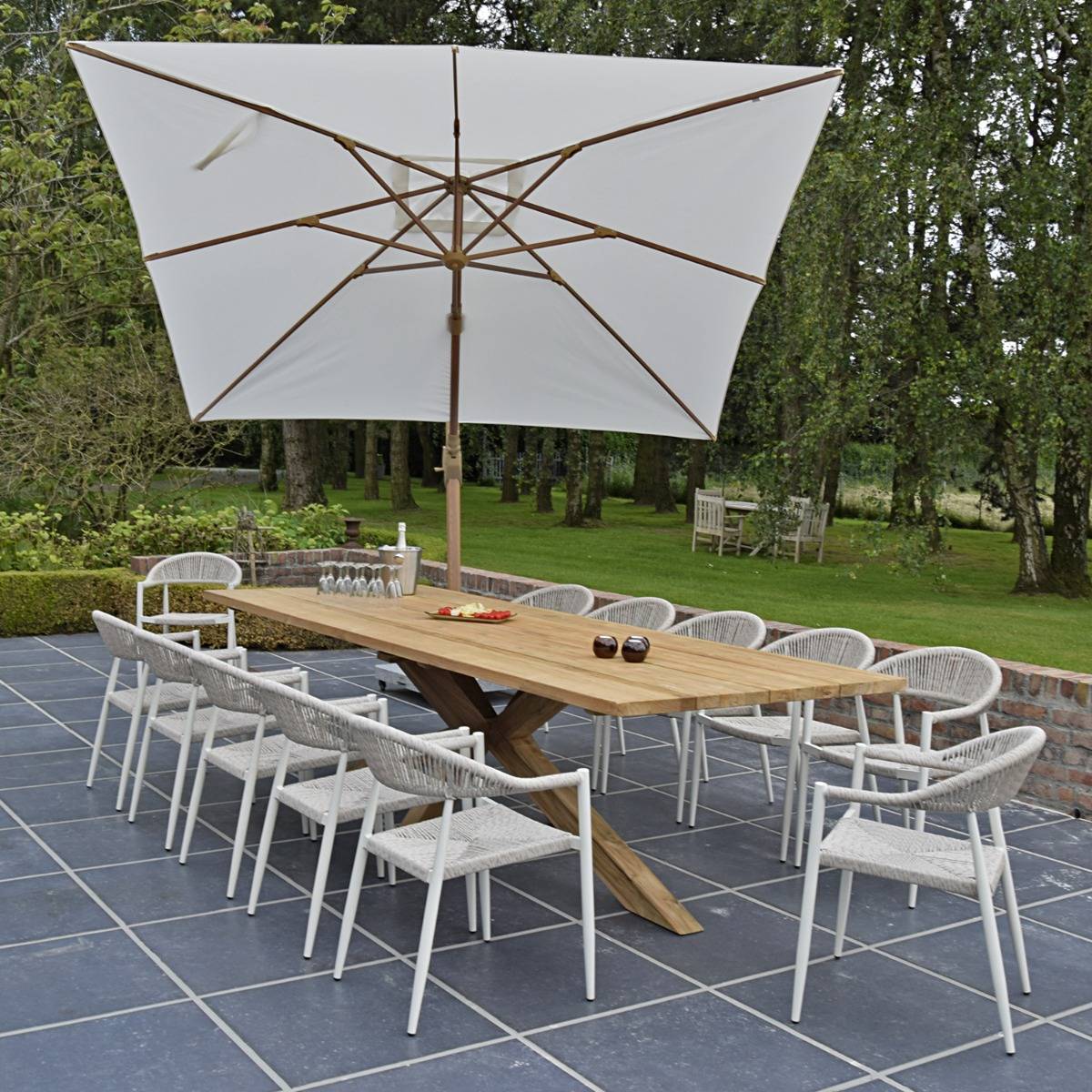 Gecko Jardin - Parasol déporté rotatif 360° inclinable aluminium finition bois toile écrue 3x3 m Poseidon - Gecko Jardin