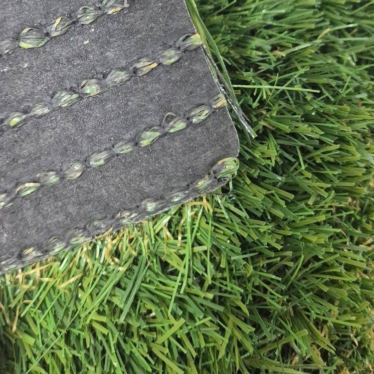 Gazon Synthétique GREEN LUX 50mm - 4Mx15M soit 60m2 - BBE - Image 5