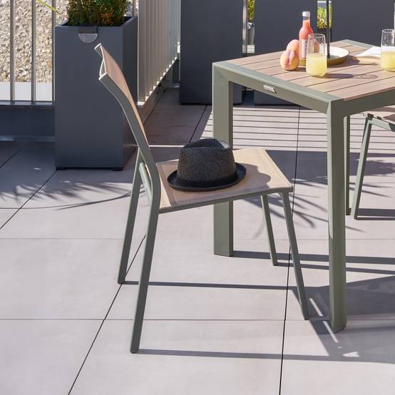 Hesperide - Chaise de jardin empilable "Essentia" lin & vert laurier aluminium et texaline Hespéride - Image 1