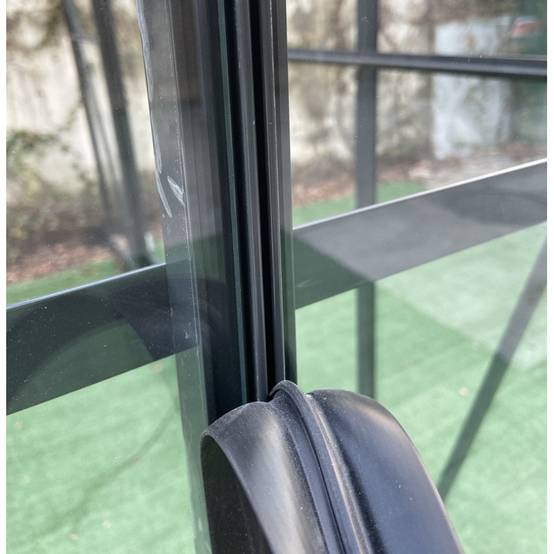 Serre adossée 13,71m² aluminium anthracite verre trempé 4mm Green Protect Luxe avec embase - Image 6