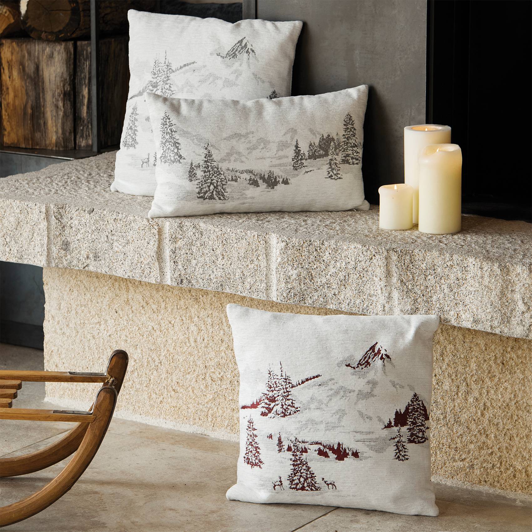 Home Maison - Housse de Coussin Sapins Enneigés - HOME MAISON - Polyester - Gris clair - Image 2