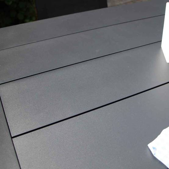 Table Ibiza fixe 8/10 personnes structure aluminium noir, plateau en aluminium Noir - Image 4