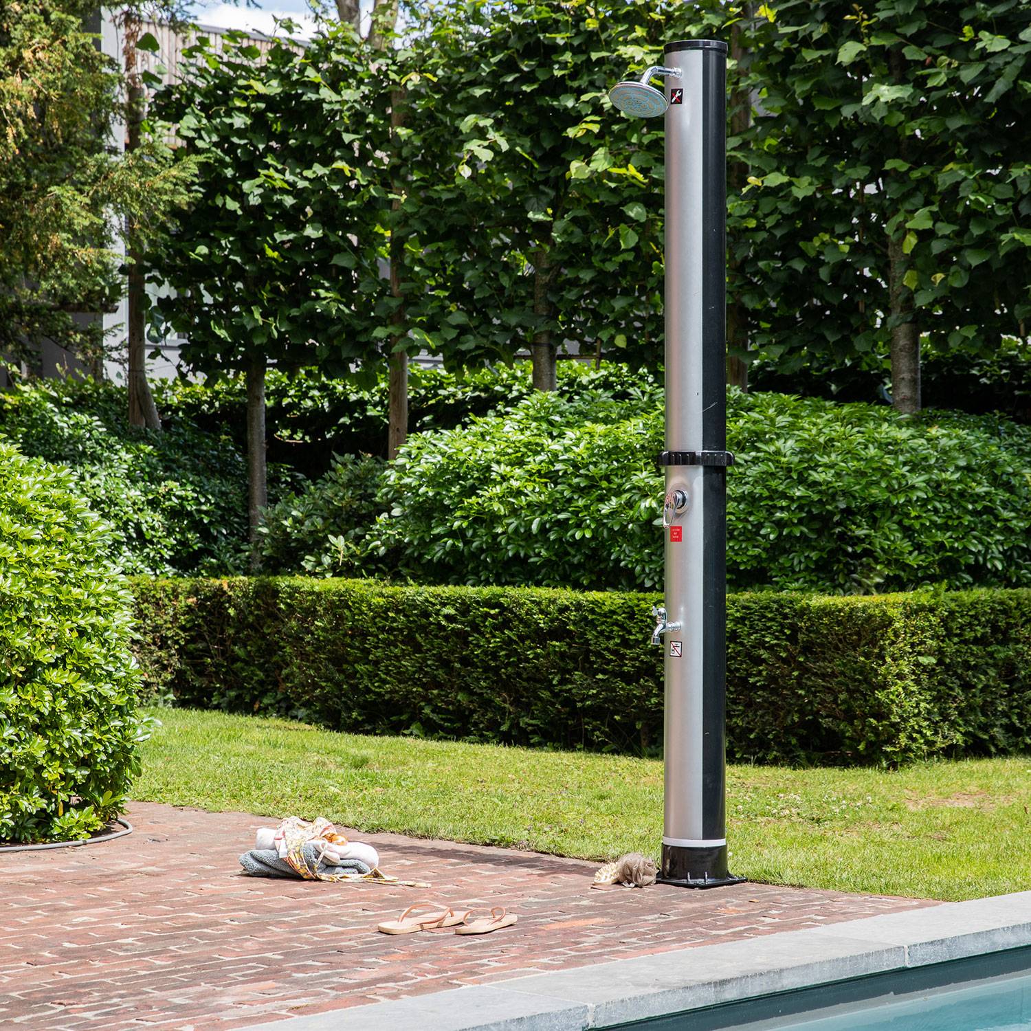 Douche solaire FIDGI noire et argent 35L - HAPPY GARDEN - Imagen 4