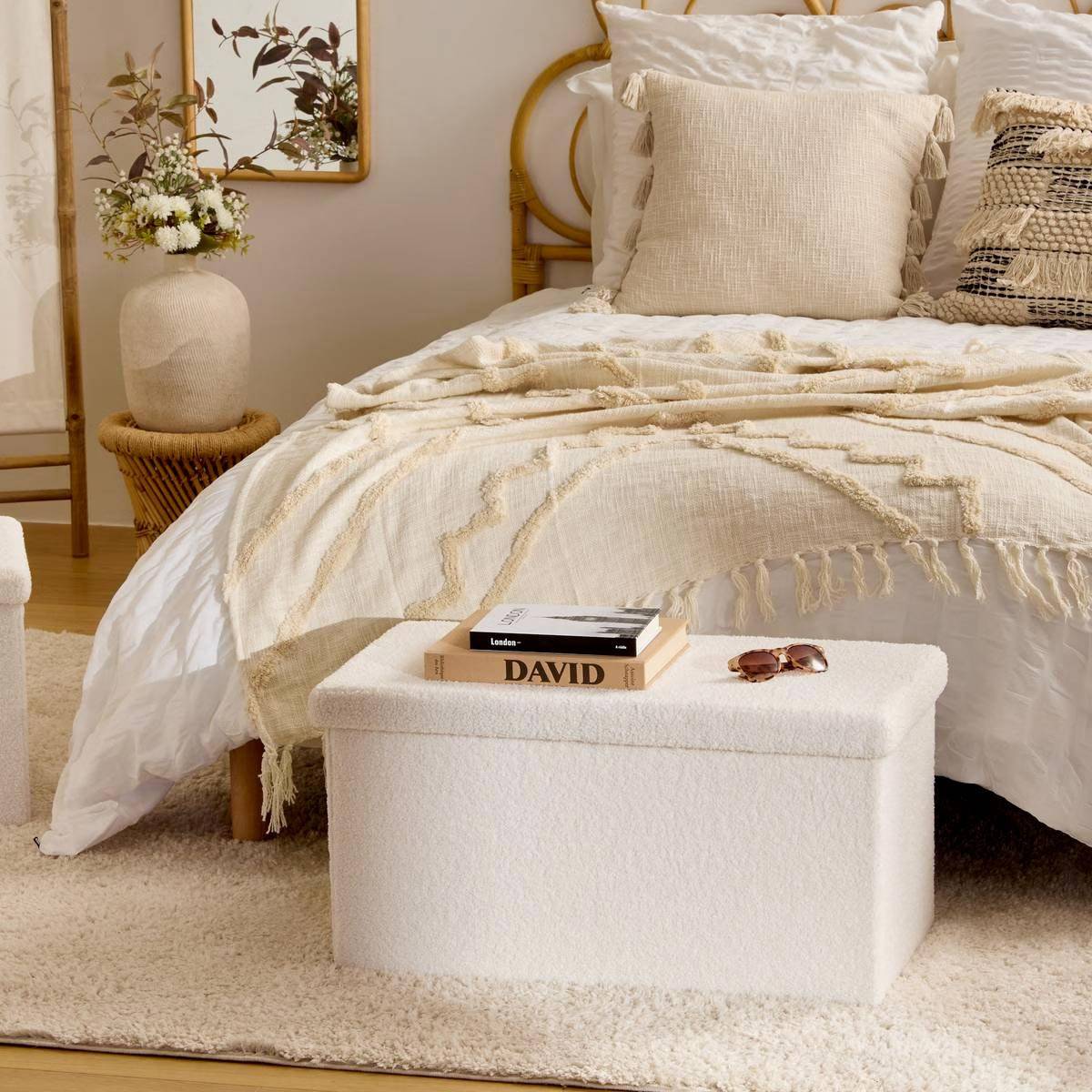Atmosphera - Pouf Pliable Coffre Jaiko en Bouclette Blanc 76x38cm - Atmosphera Créateur d'intérieur - Image 4