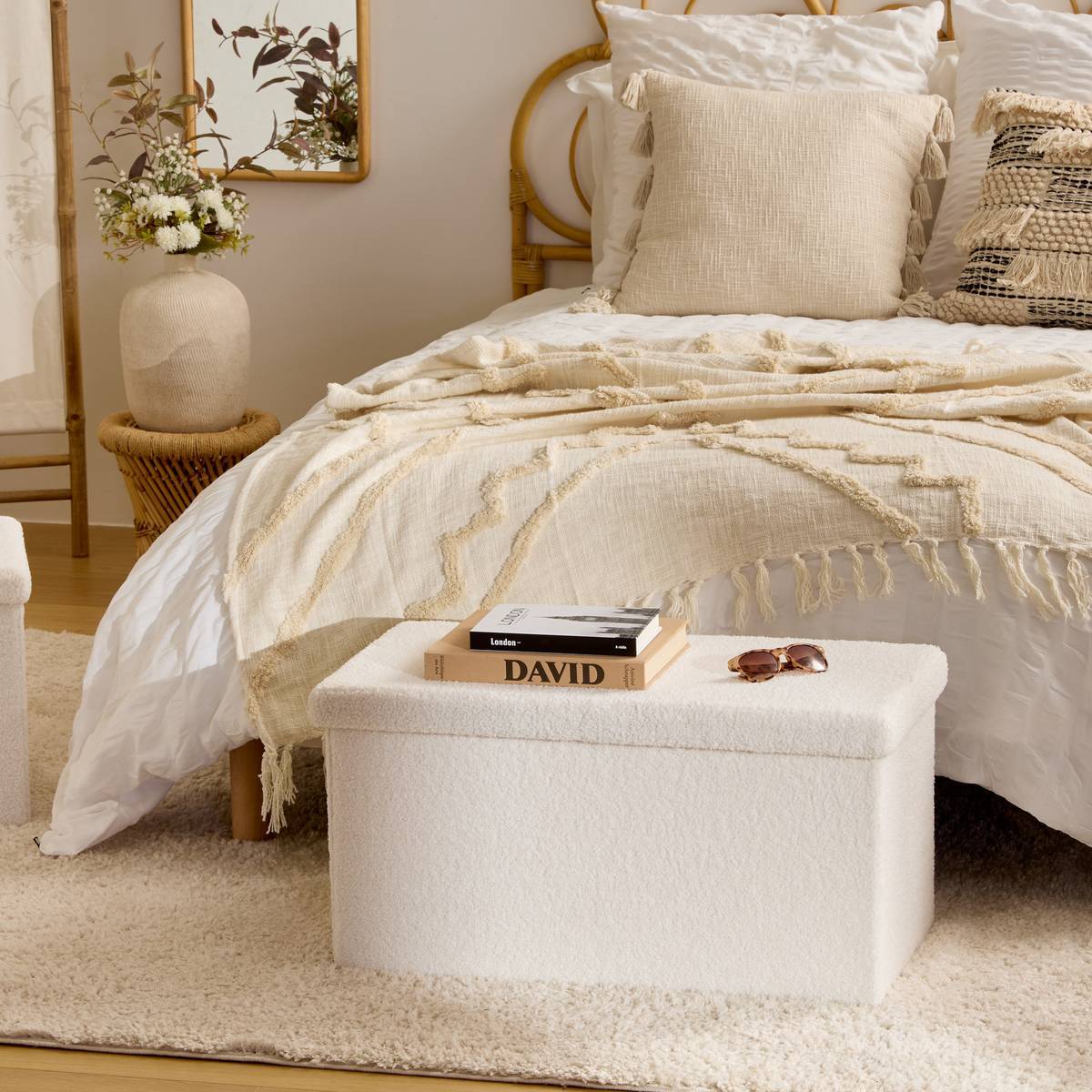Atmosphera - Pouf Pliable Coffre Jaiko en Bouclette Blanc 76x38cm - Atmosphera Créateur d'intérieur - Image 1