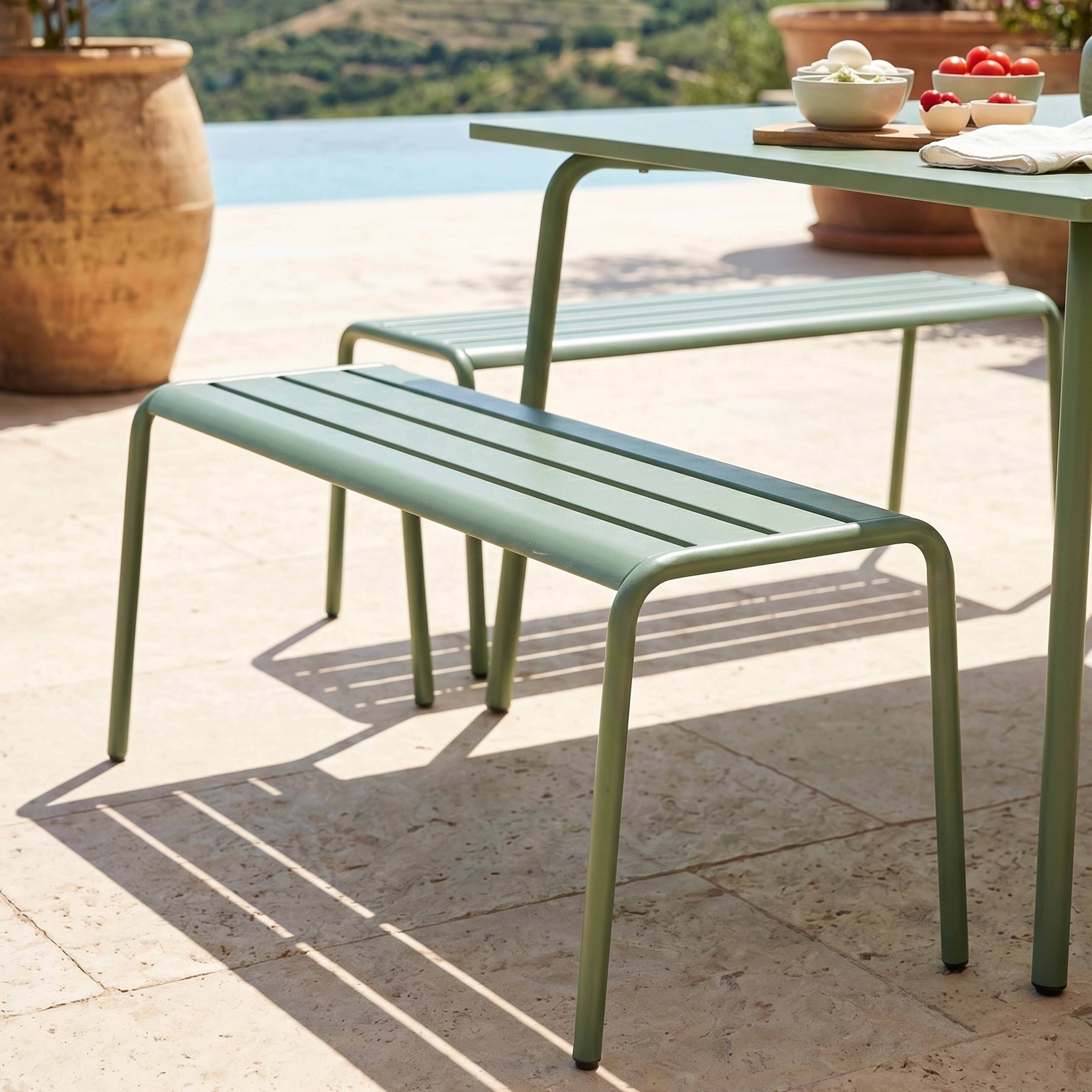 Oviala - Ensemble table de jardin carrée et 4 bancs en métal vert sauge Palavas - Oviala - Imagen 4