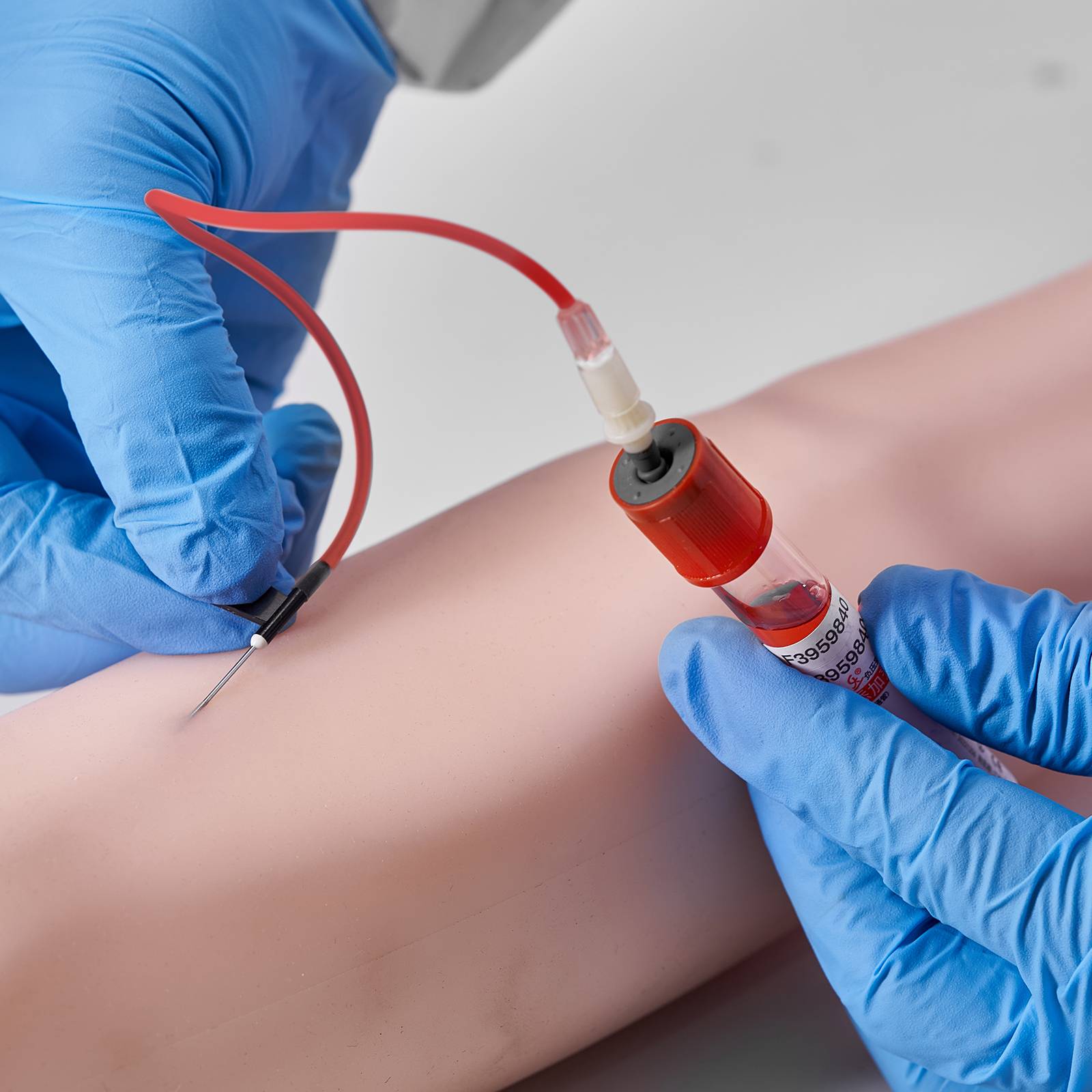 VEVOR Bras entraînement perfusion IV en PVC. Haute simulation, sac transport. Pour étudiants, infirmières. - Image 8