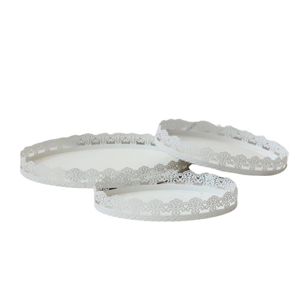 Chemin De Campagne - ~ Set de 3 plateaux à gateaux motif dentelle en métal blanc L.35-30-25 cm Chemin de campagne