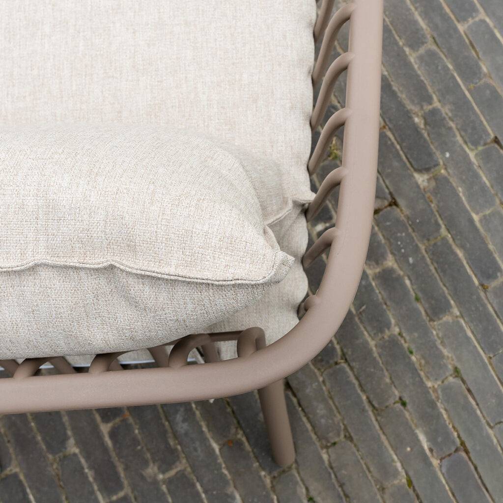 Wilsa Garden - Fauteuil de jardin en résine et acier Marron MARINA - Image 6