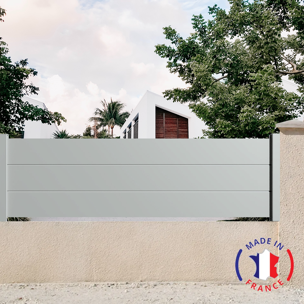 Portail Packit - Clôture alu 3 lames modèle plein en kit dim. L.2107 mm (poteaux compris) X H.660 mm  Gris Lumière RAL 7035