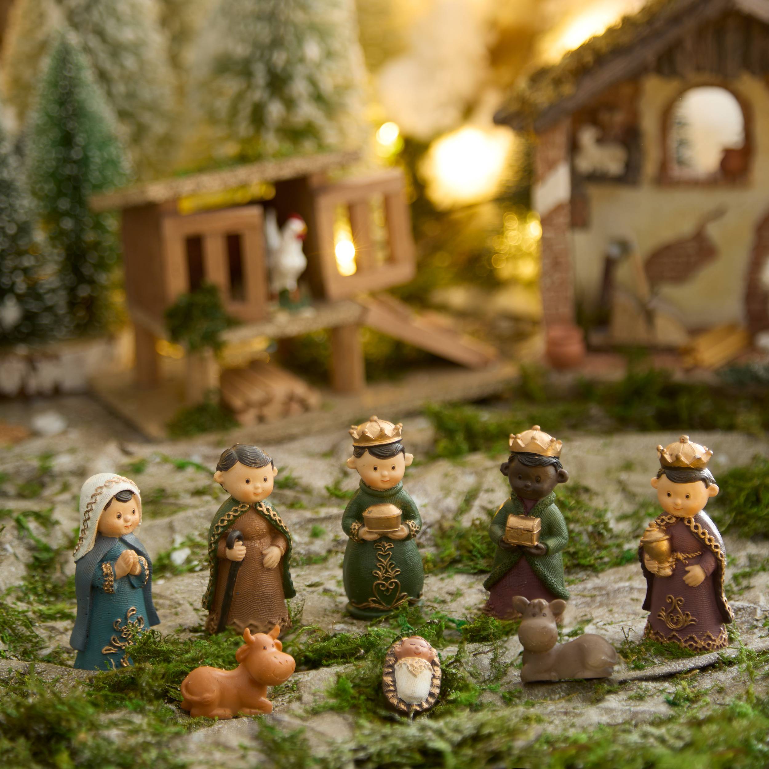 Feeric Christmas - Lot de 8 santons Lioria en résine H. 8 cm - Feeric Lights & Christmas - Image 1