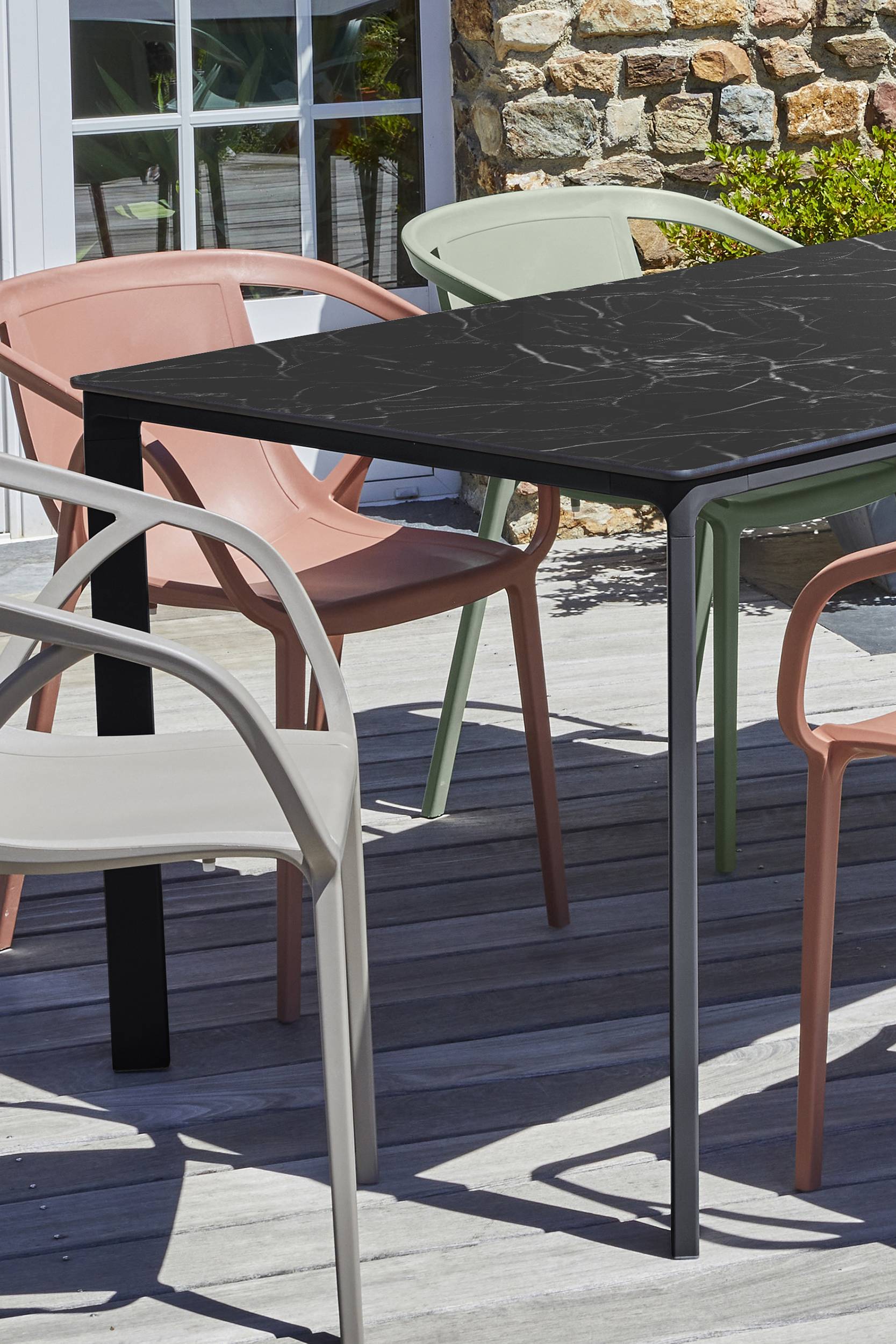Table de jardin MEET 6 places aluminium et peinture Epoxy noire - EZPELETA - Imagen 4