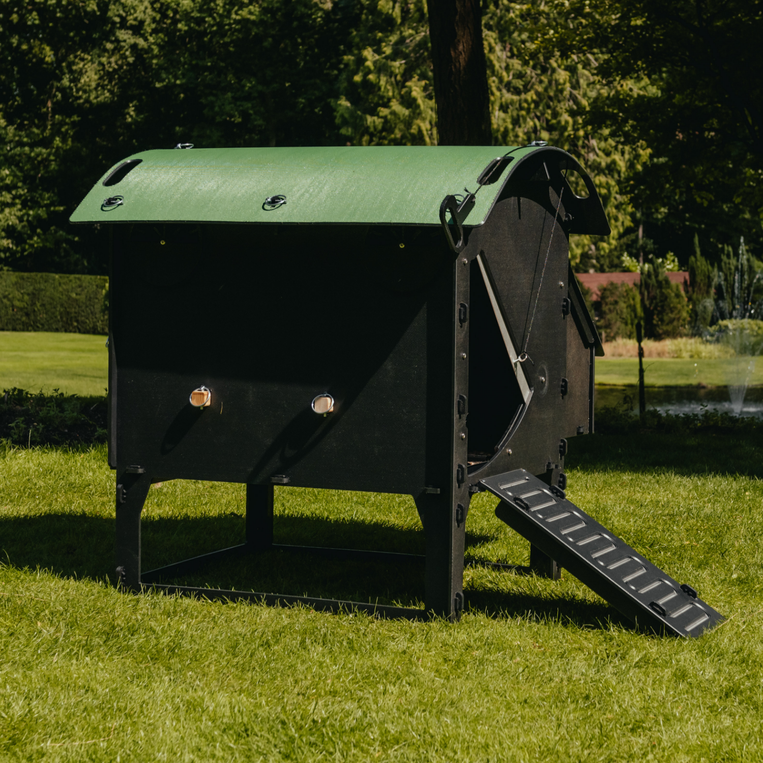 Poulailler Nestera The Lodge Medium 5 poules - Plastique recyclé - garanti 25 ans - Imagen 2