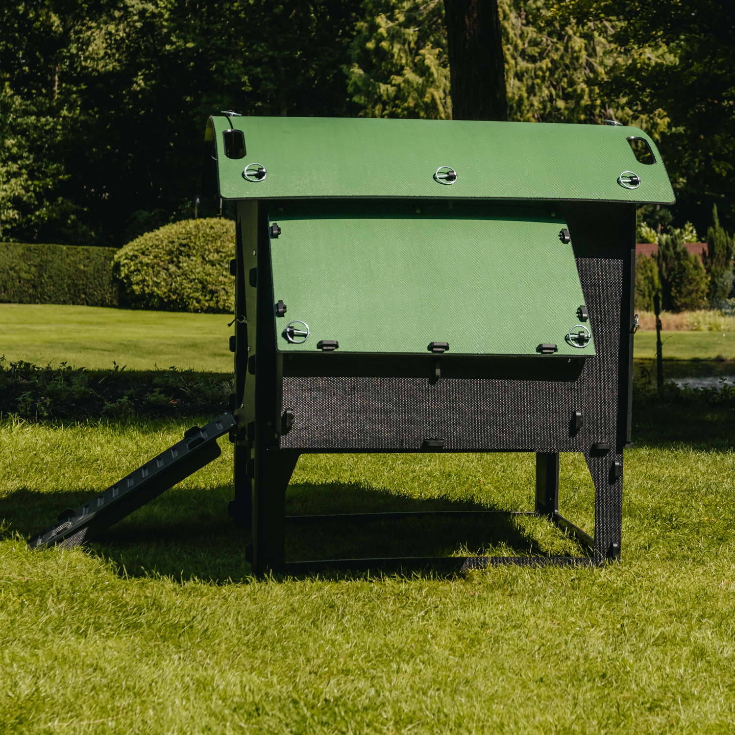Poulailler Nestera The Lodge Medium  5 poules - Plastique recyclé - garanti 25 ans - Imagen 5