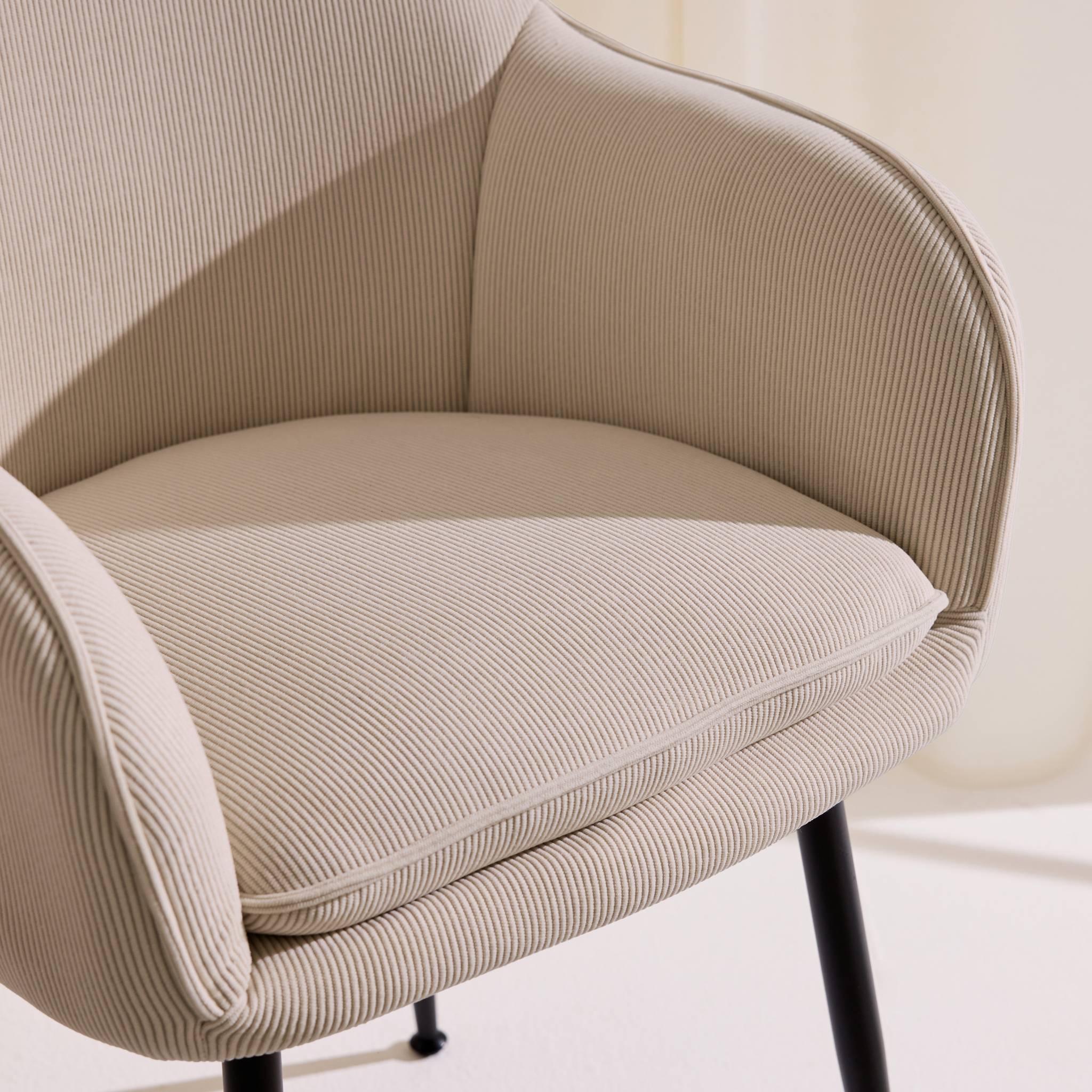 sweeek - Lot de 4 fauteuils en velours côtelé beige et pieds en métal noir mat. L 57 x P 59 x H 84.5cm | sweeek - Image 5