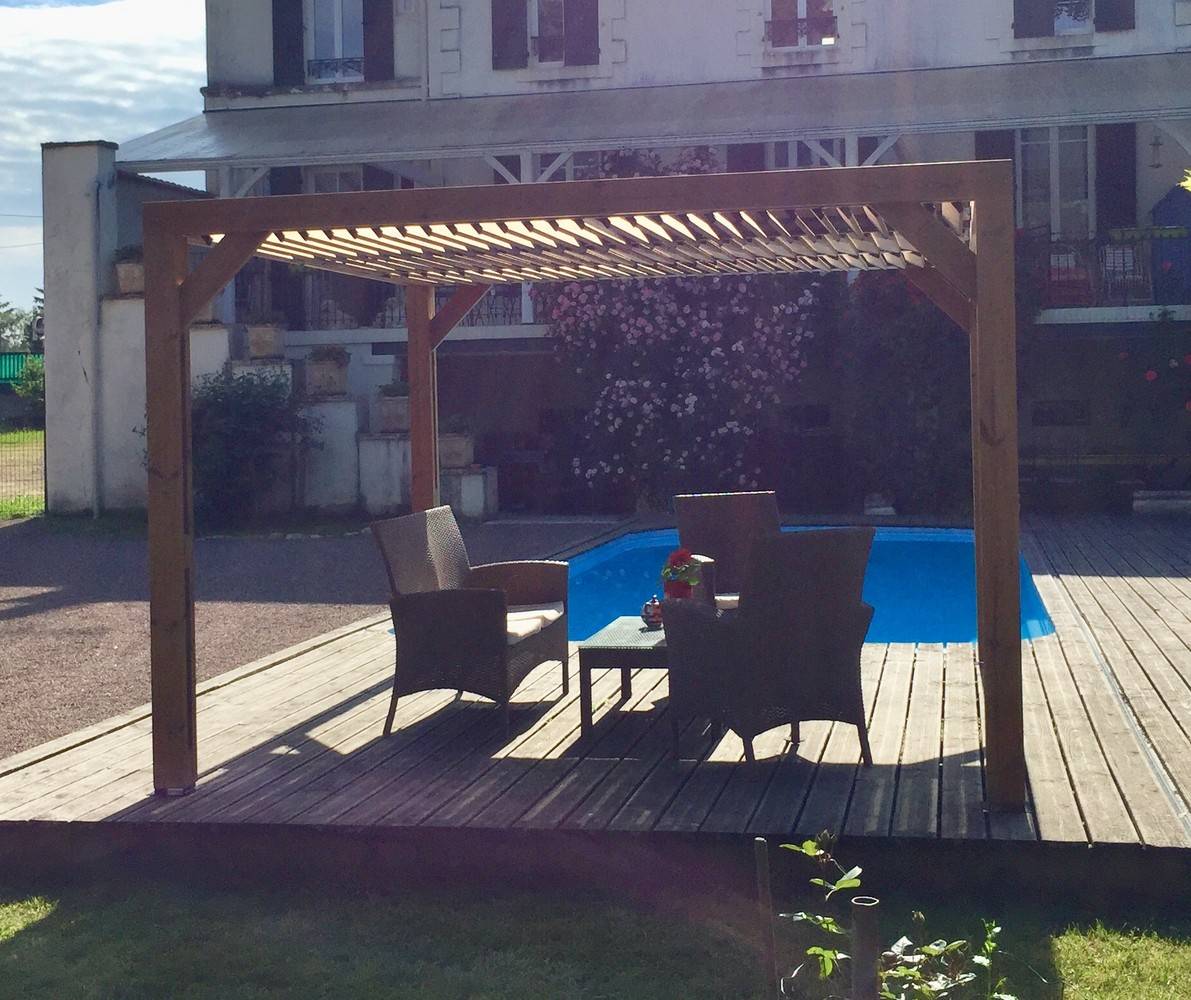 Habrita - Pergola THERMAUVENT en bois avec vantelles mobiles sur toit Habrita - Imagen 2