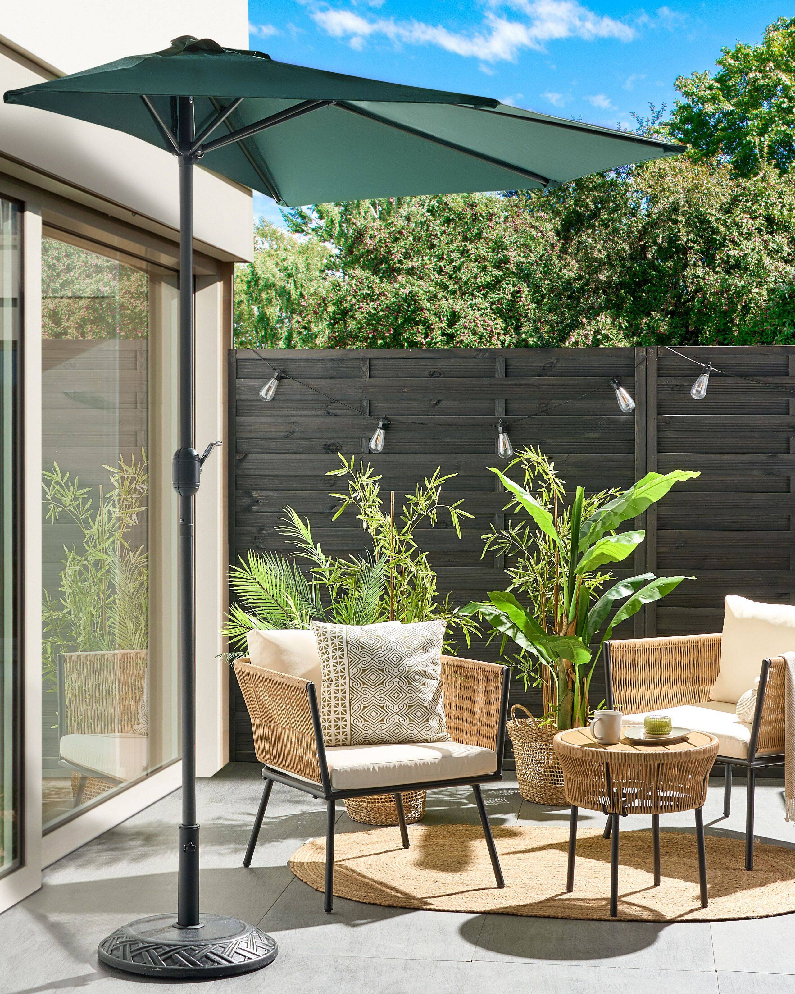Beliani - Parasol demi-rond Tissu Vert GALATI - 270x100x235- Beliani - Image 1