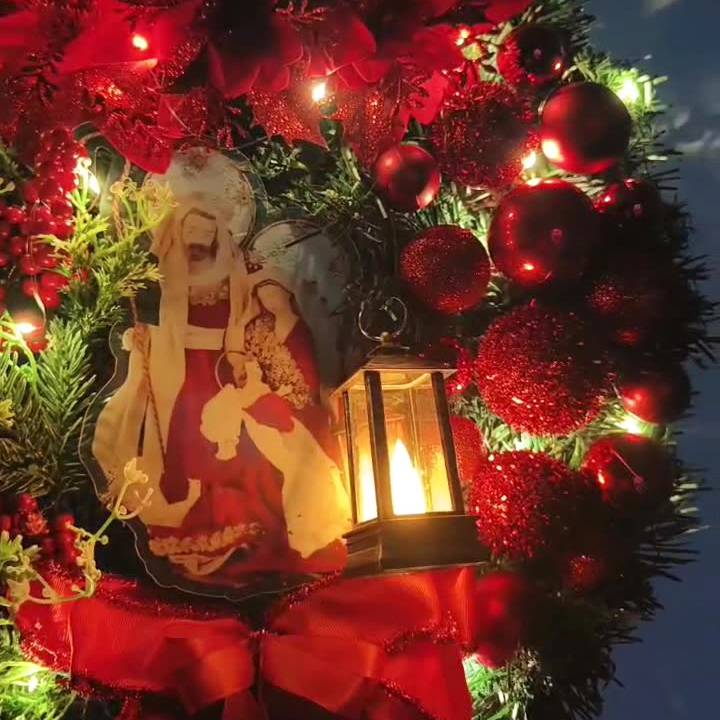 Couronne de Noël de 30 cm avec lumière LED, décorations de Noël, guirlande de Noël artificielle, fournitures de fête de Noël (rouge) - Image 2