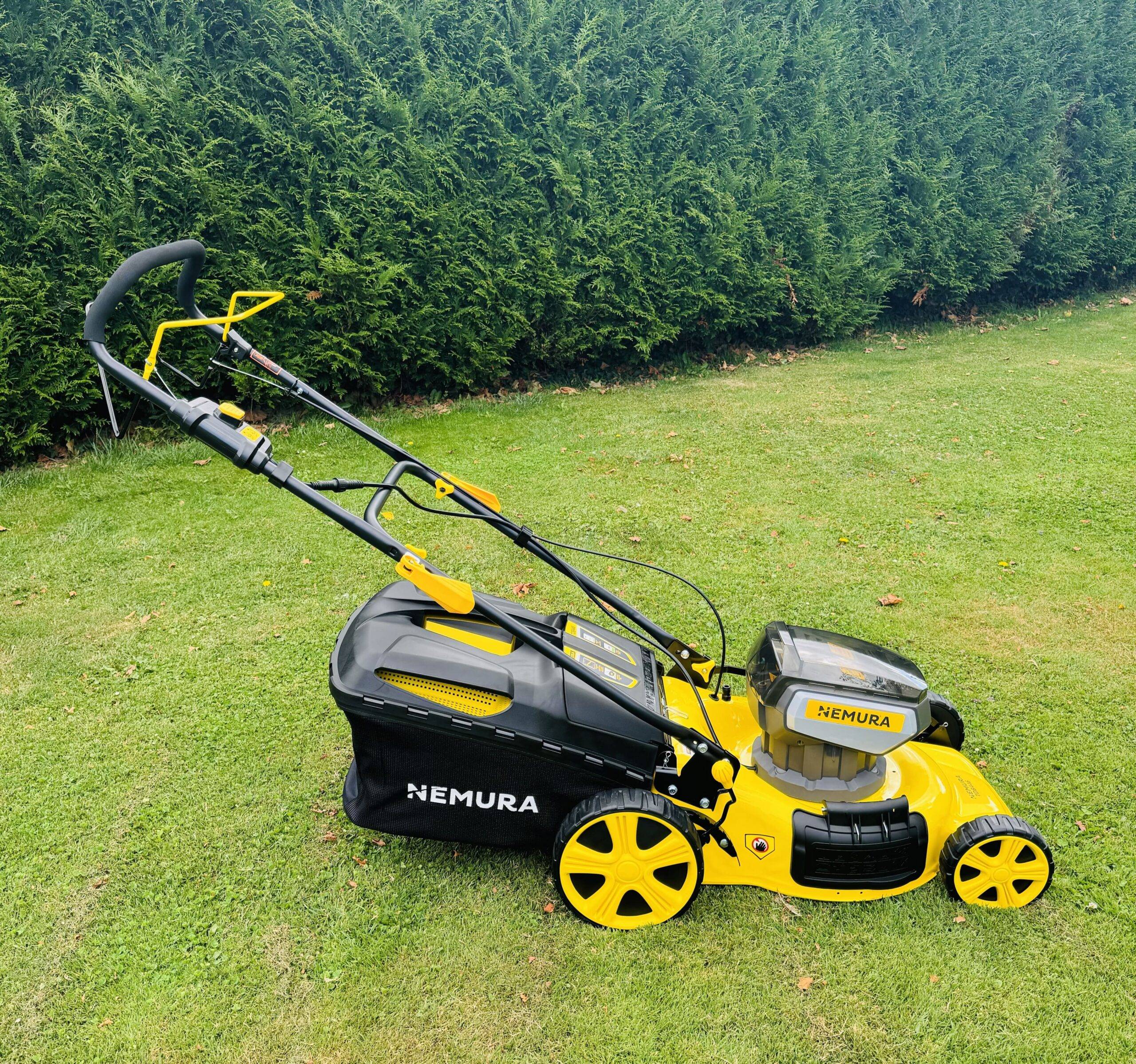 Nemura - Tondeuse A Batterie 80V (2x40V) - Coupe 46cm - Autotractée + 4 Batteries 4Ah + Double Chargeur - Autonomie 1000m2 - Image 3