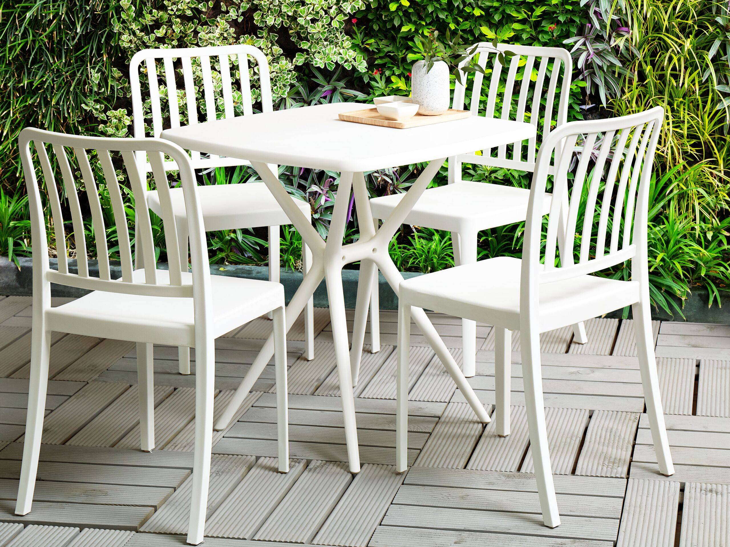 Beliani - Ensemble de salle à manger de jardin en plastique blanc 4 places table carrée chaises empilables résistant aux intempéries - Imagen 2