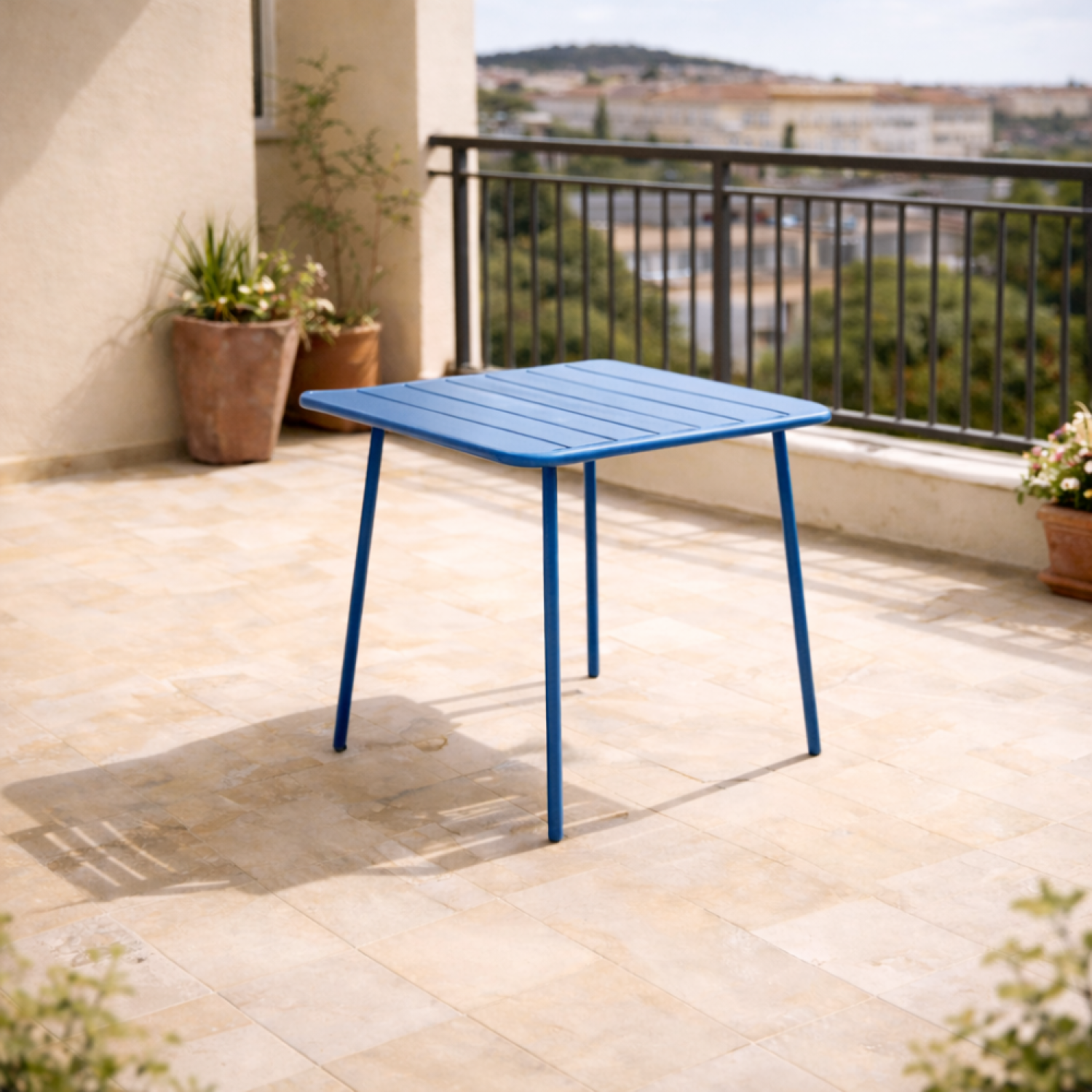 Table carrée 4 places 70x70cm bleu BERGAME - Image 2