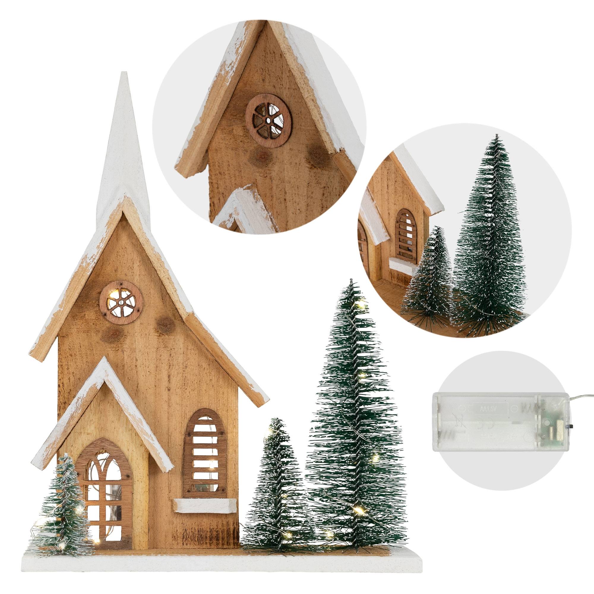 Ecd-Germany - Maison de Noël en bois LED 28x9x34 cm décoration d'hiver 3 sapins avec minuterie - Imagen 5