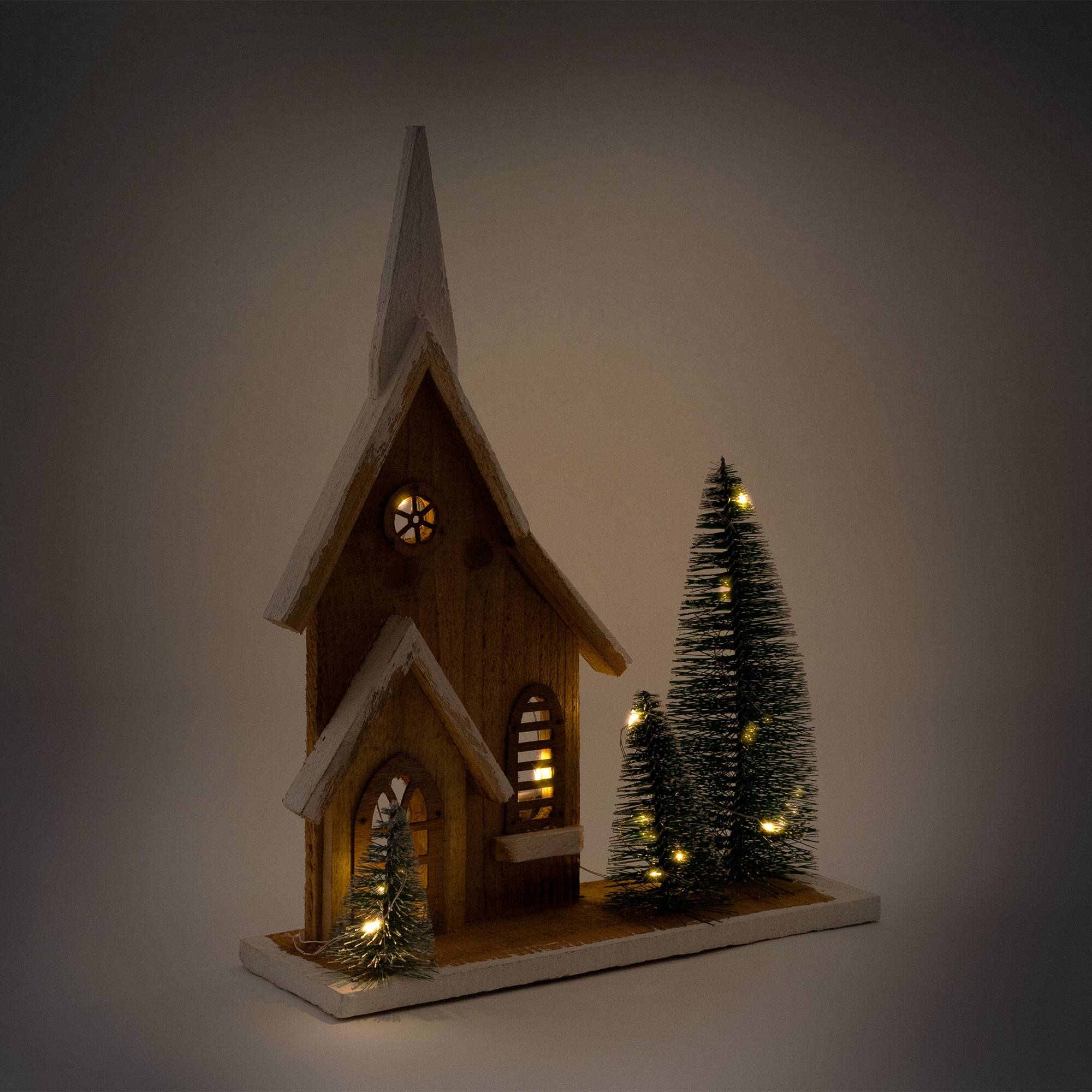 Ecd-Germany - Maison de Noël en bois LED 28x9x34 cm décoration d'hiver 3 sapins avec minuterie - Imagen 6