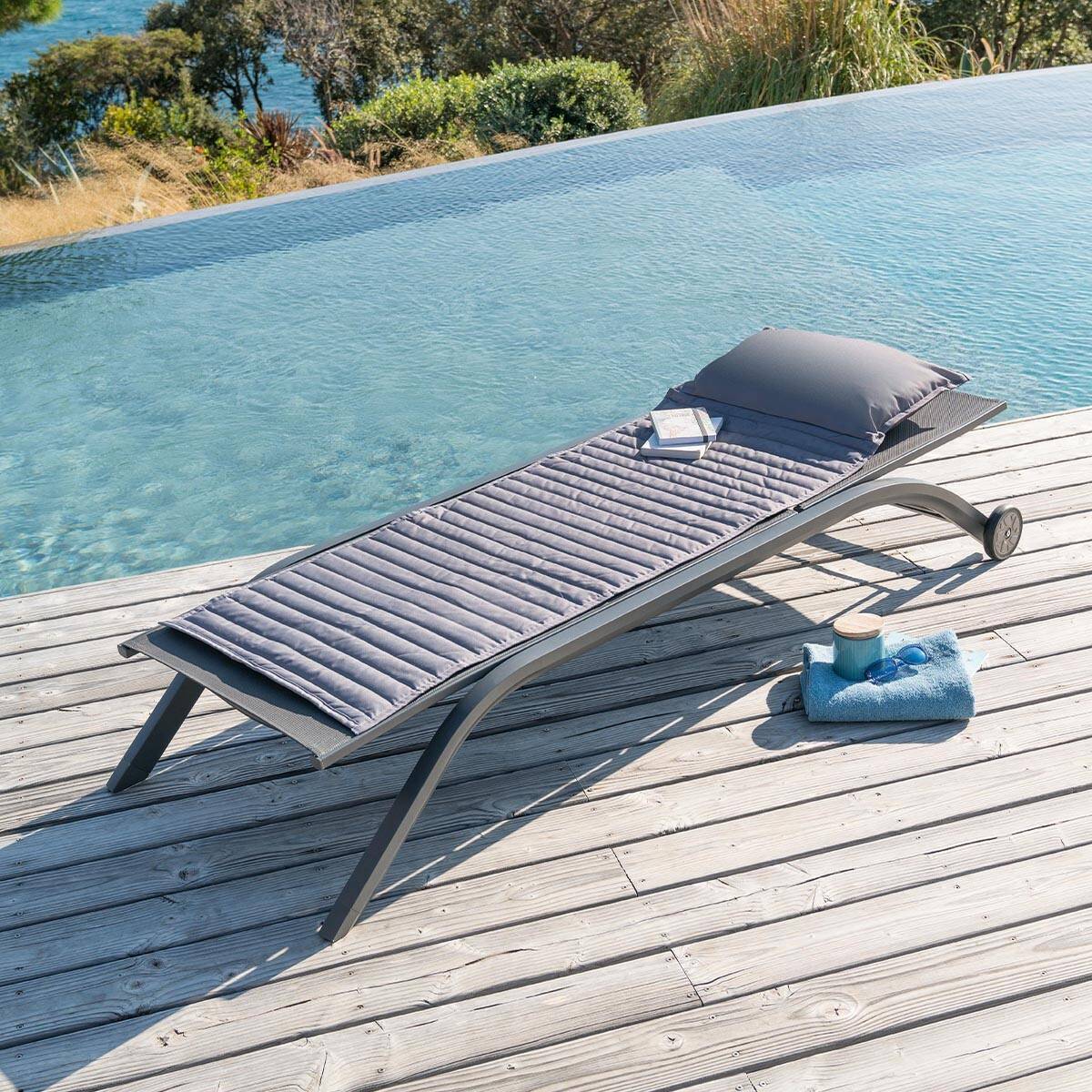 Hesperide - Coussin de transat enroulable "Adiya" ardoise 180x60cm en polyester Hespéride - Imagen 6