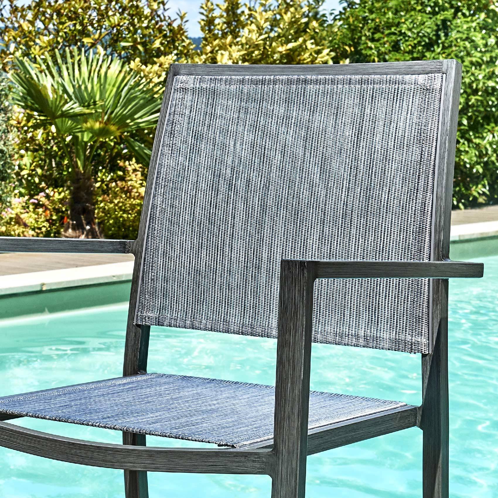 Fauteuil empilable en finition teck recyclé - JARDILINE - Aluminium/Bois - Gris clair - Imagen 2