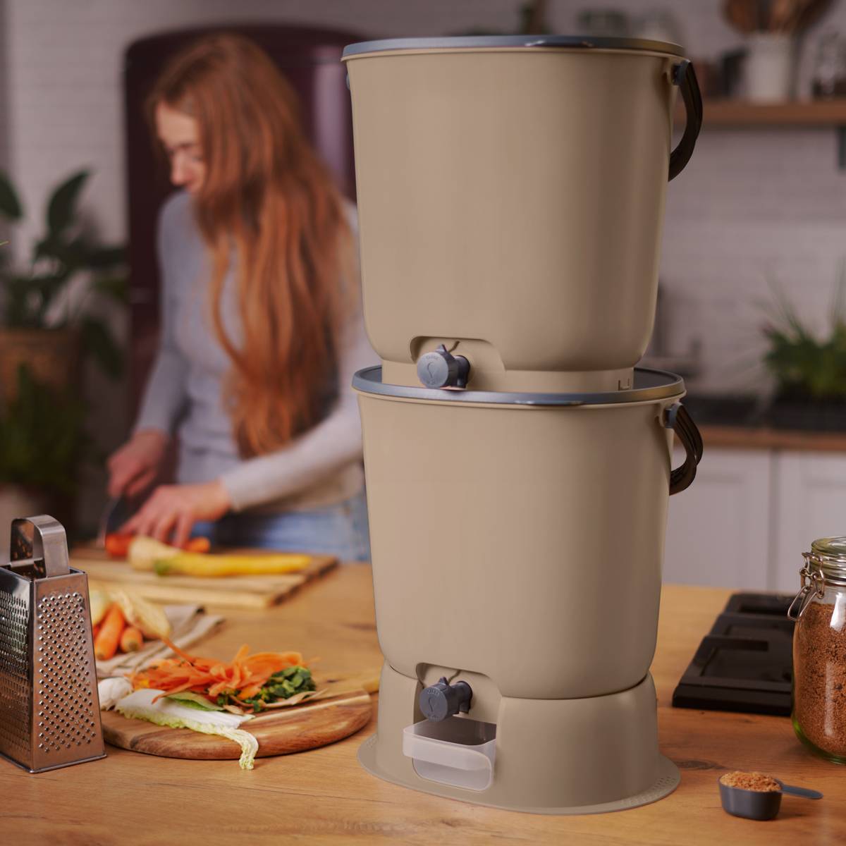 Lot de 2 composteurs Bokashi  Essential  15,3L+1kg de Brain+1 base-Capuccino - Imagen 2