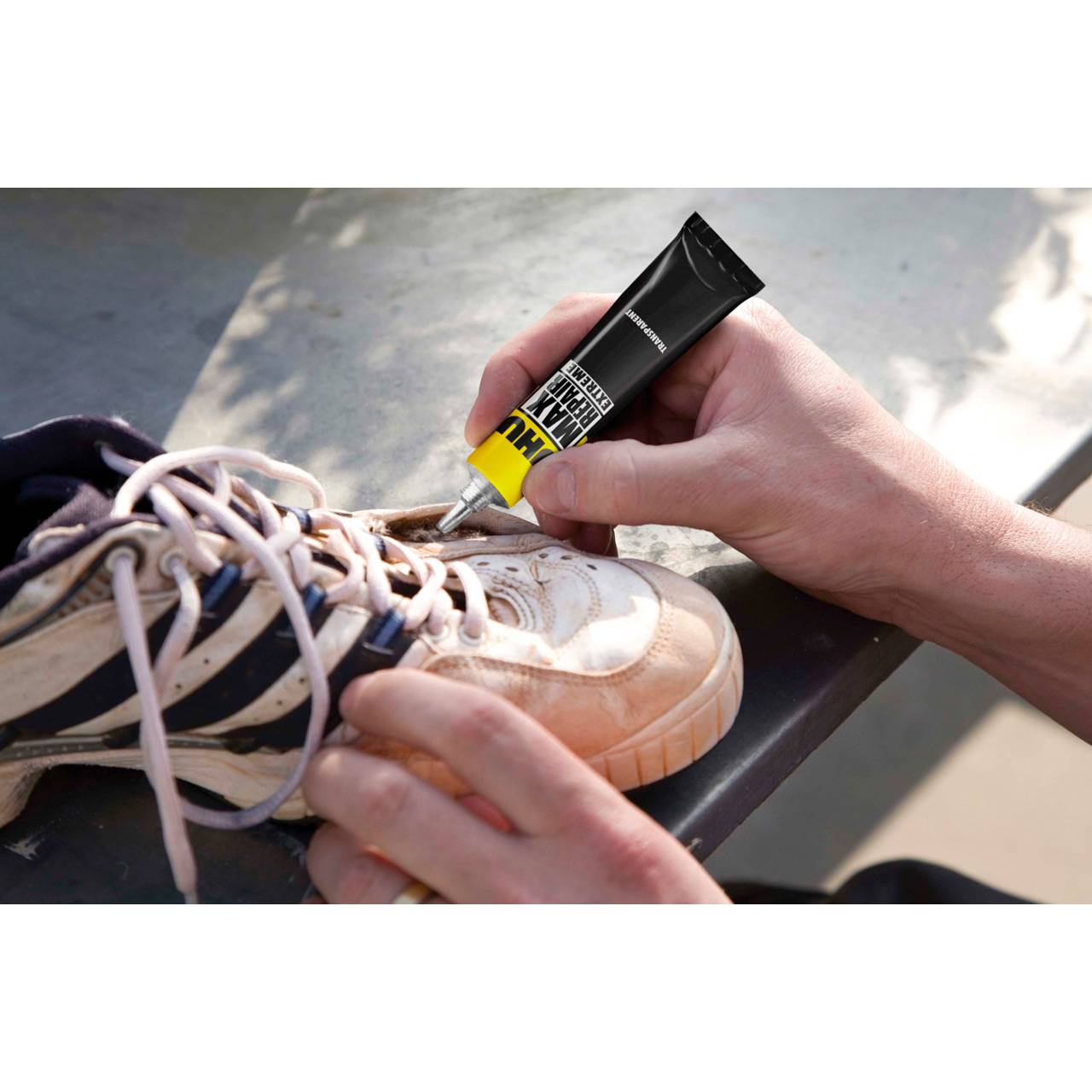 UHU Max Repair power - Colle extra puissante et flexible, transparente, idéale pour les chaussures, le caoutchouc, le cuir, tube 20g - Image 3