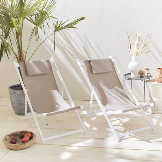 Lot de 2 bains de soleil - Gaia taupe - en aluminium blanc et textilene taupe avec coussin repose tête. chilienne | sweeek - Image 1
